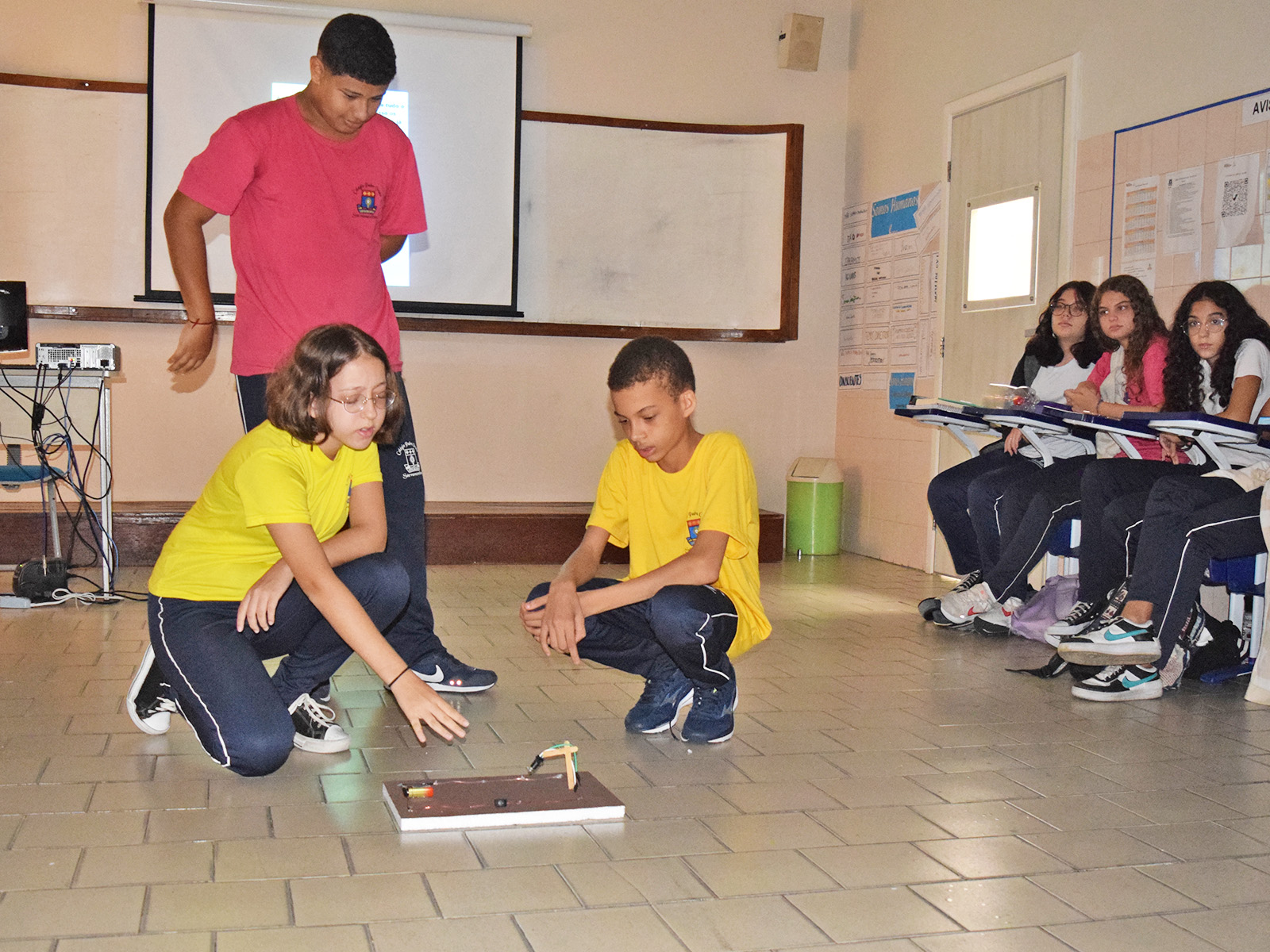 SEMINÁRIO DESVENDANDO A ELETRICIDADE - 8º ANO - 24/03/2023