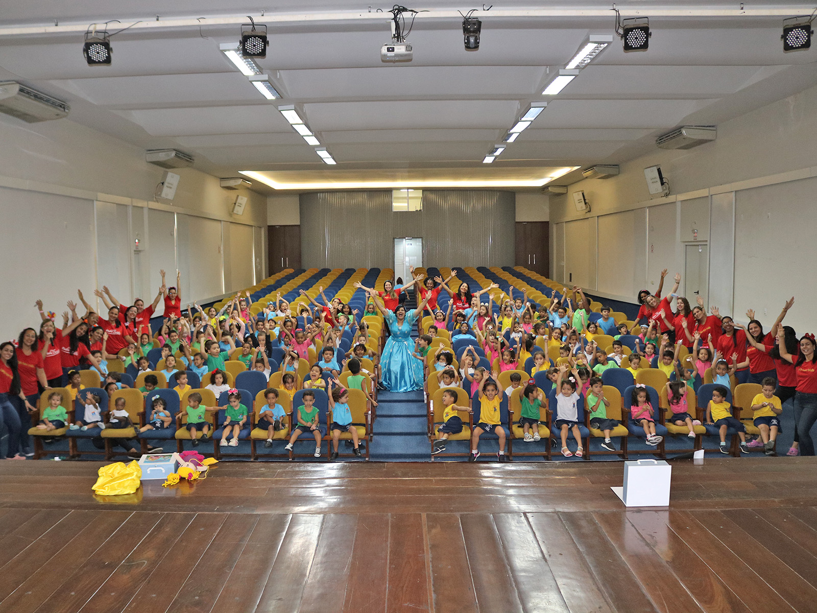 FESTIVAL LITERÁRIO - CONTAÇÃO DE HISTÓRIA - CLARINHA E A SEMENTINHA MÁGICA - ED. INFANTIL E 1º ANO - 18/04/2023