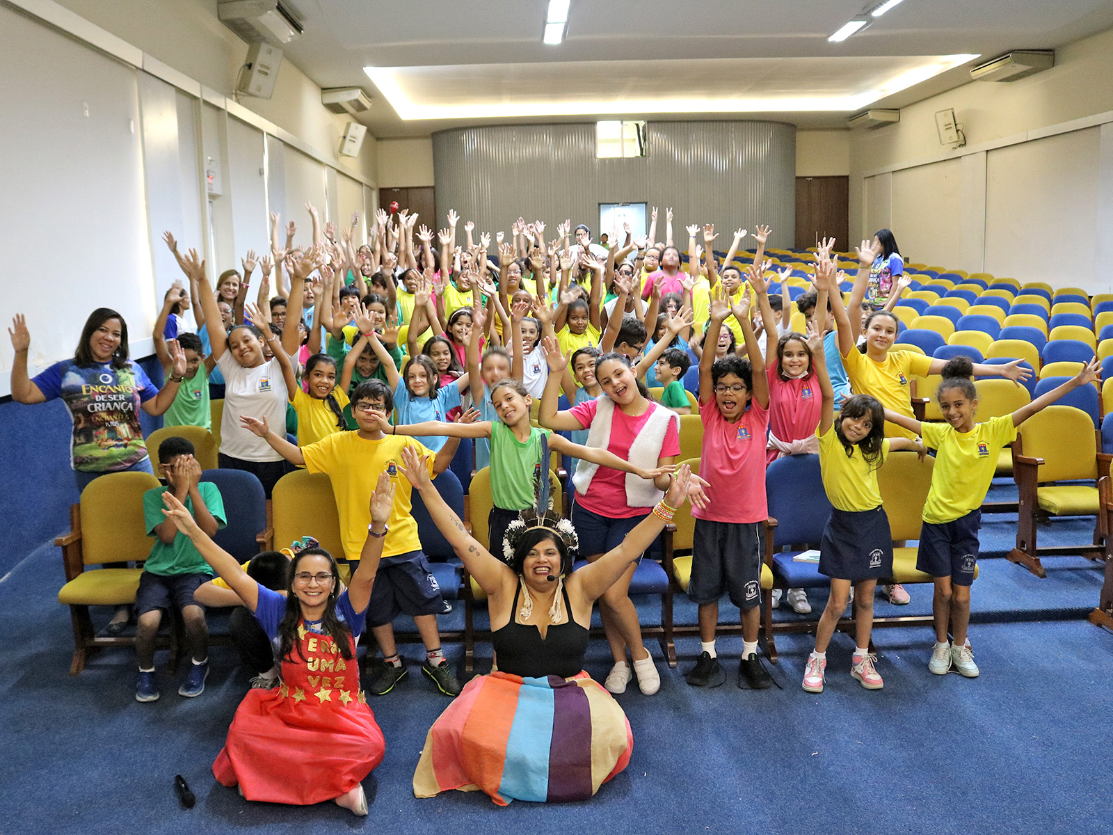 FESTIVAL LITERÁRIO - RELEITURA DE HISTÓRIAS COM TIA ALÊ - 2º AO 5º ANO -18/04/2023