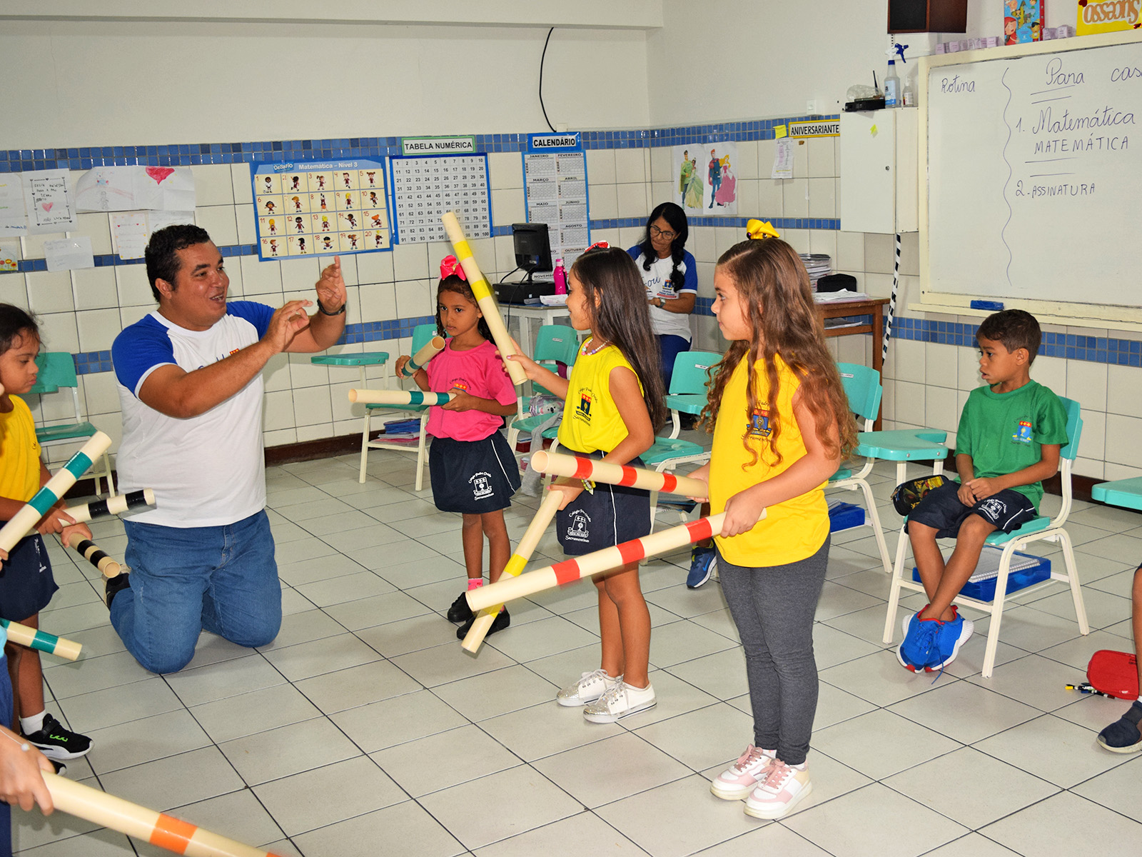 CANÇÃO DIDÁTICA COM TUBO SONORO - 1º ANO - 02/05/2023