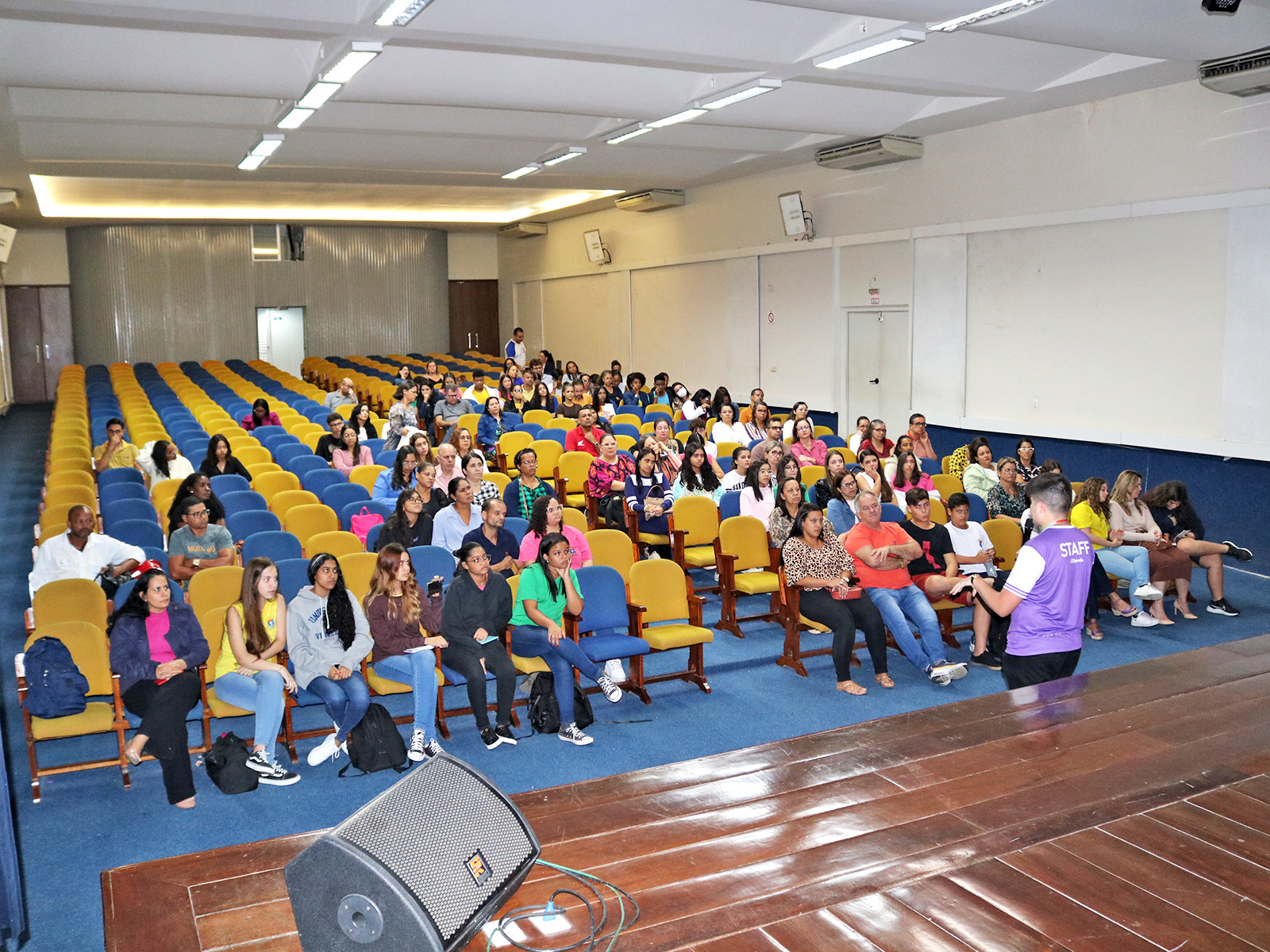 REUNIÃO DE PAIS COM A EMPRESA DE INTERCÂMBIO 2GO EDU - 14/06/2023