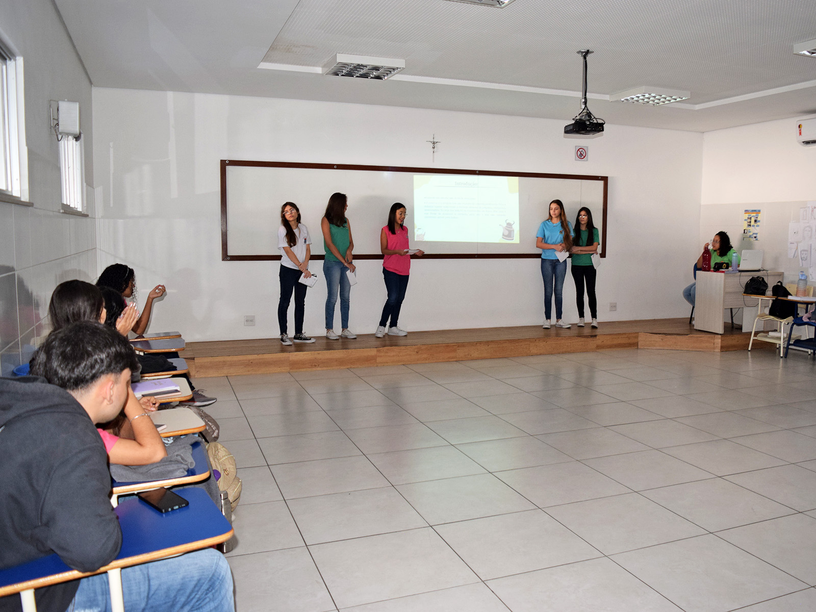 CAFÉ LITERÁRIO - 2º SÉRIE A - 04/08/2023