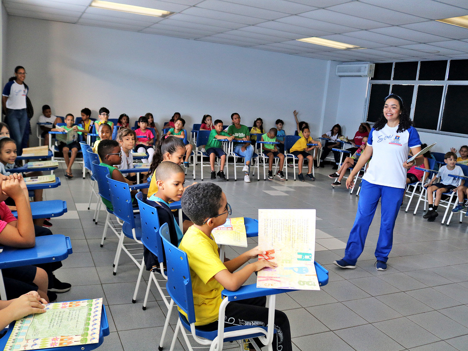 DIVULGAÇÃO LITERÁRIA - O MENINO QUE TINHA MEDO DE ERRAR - 2º ANO - 31/08/2023