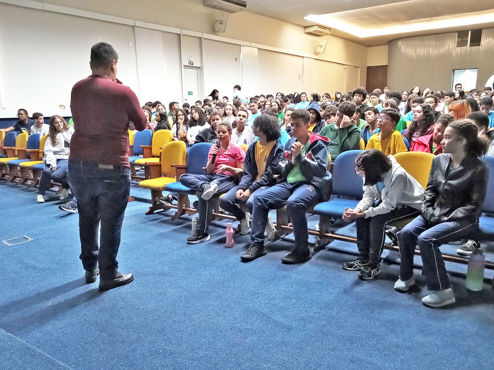 BATE-PAPO SOBRE BULLYING E CYBERBULLYNG - ENS. FUNDAMENTAL ANOS FINAIS - 15/03/2024